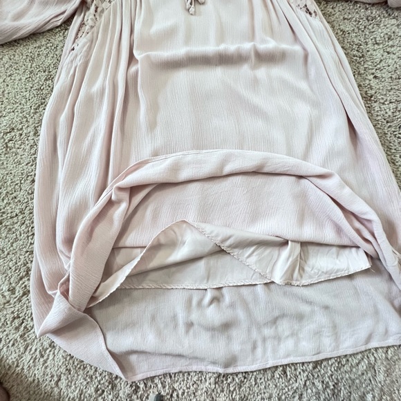 Flowy Mauve Blush Pink Long Sleeve Bell Sleeve Dress - Picture 9 of 13